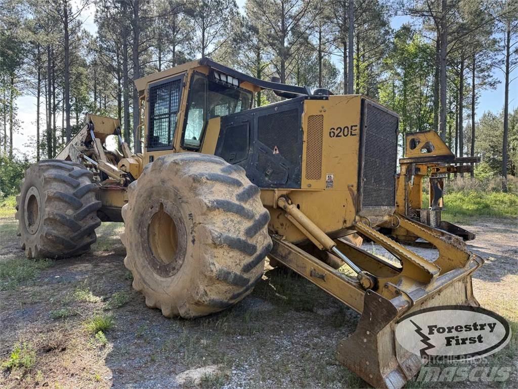 Tigercat 620E Väljaveotraktorid