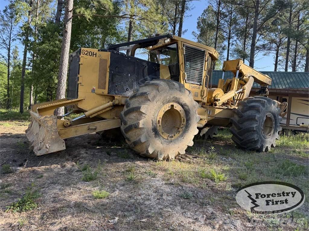 Tigercat 620H Väljaveotraktorid