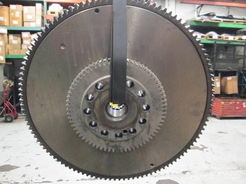 CAT 3406E Rehvid, rattad ja veljed