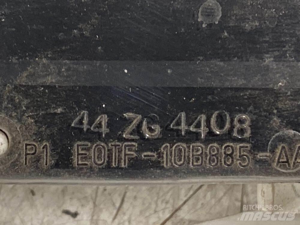 Ford F-800 Muud osad