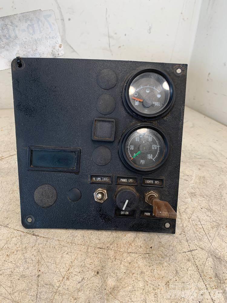 Mack RD680 Elektroonikaseadmed