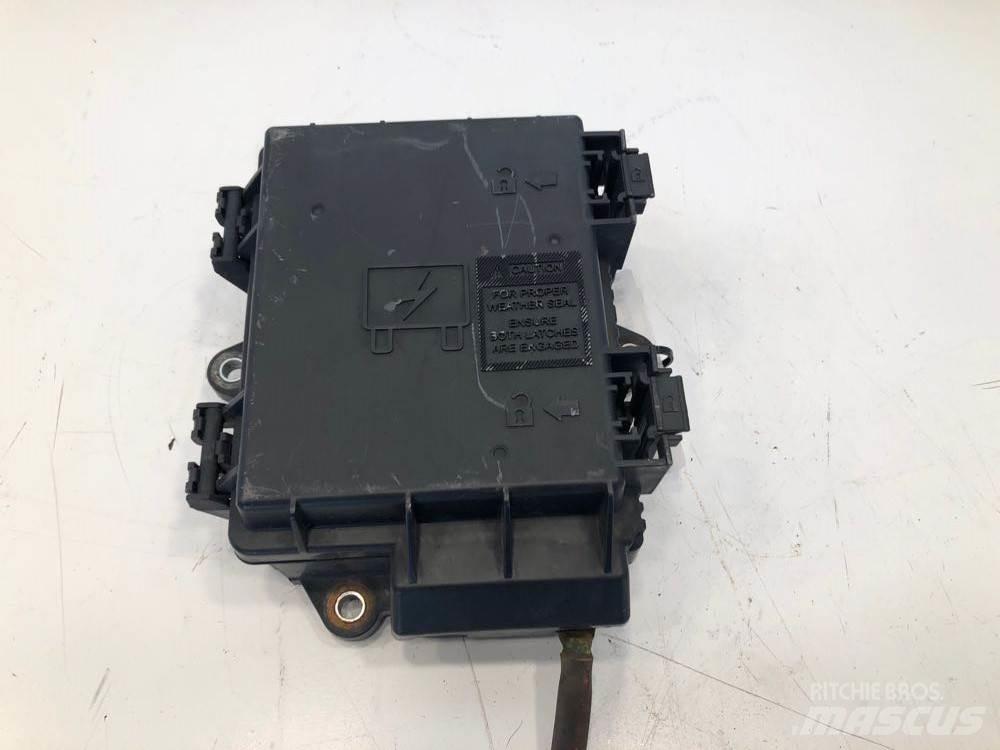 Volvo VNL Elektroonikaseadmed