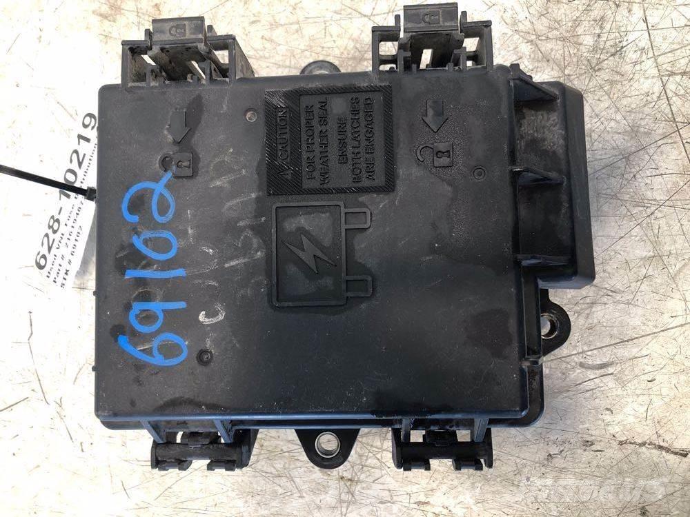 Volvo VNL Elektroonikaseadmed