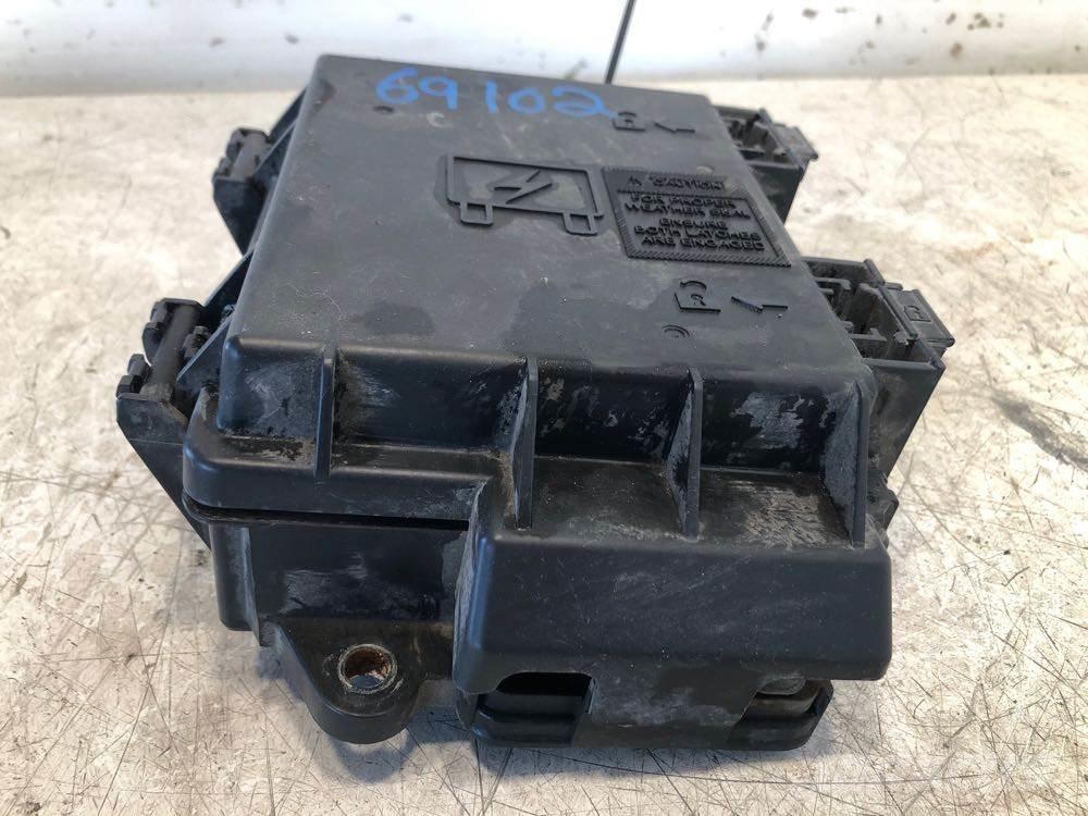 Volvo VNL Elektroonikaseadmed