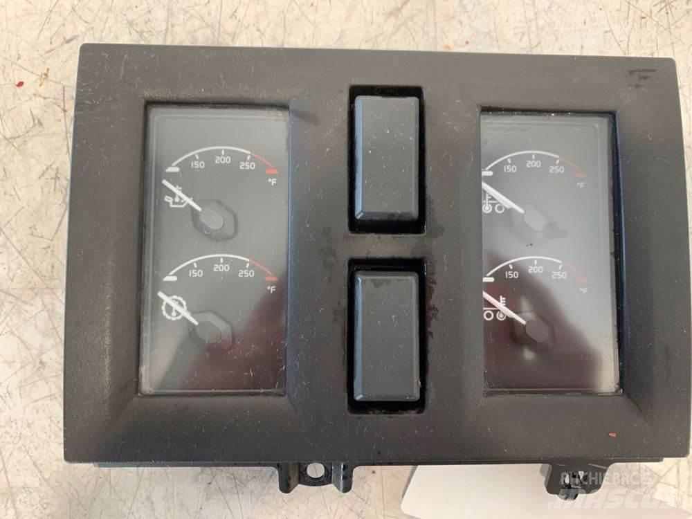 Volvo VNL Elektroonikaseadmed