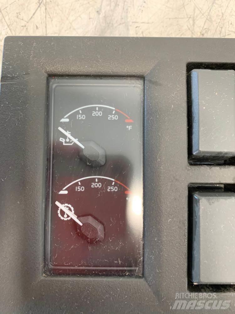 Volvo VNL Elektroonikaseadmed