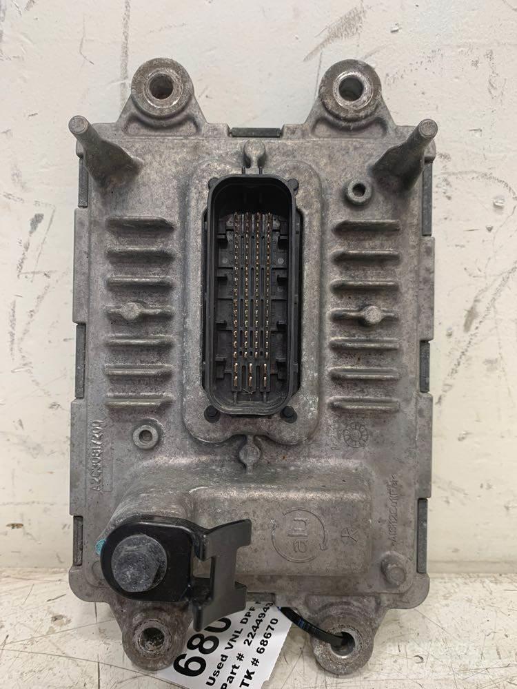 Volvo VNL Muud osad