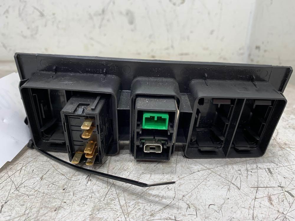 Volvo VNL Elektroonikaseadmed