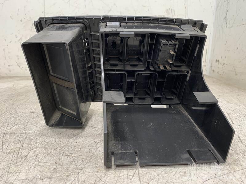 Volvo VNL Elektroonikaseadmed