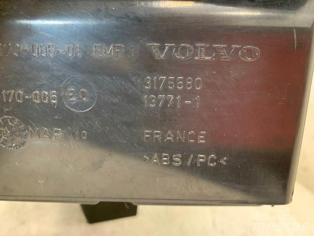 Volvo VNL Elektroonikaseadmed