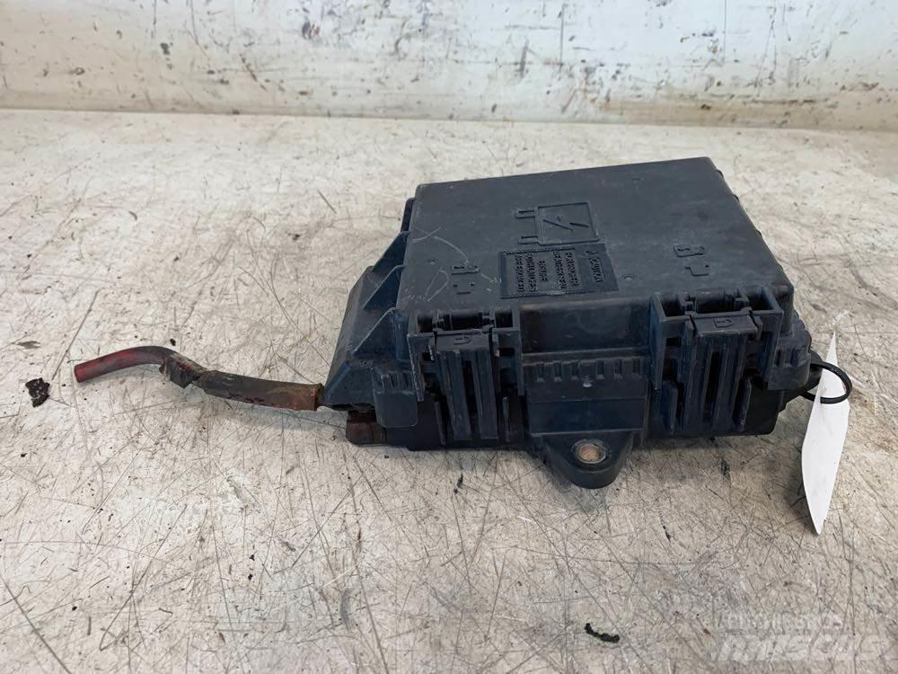 Volvo VNL Elektroonikaseadmed