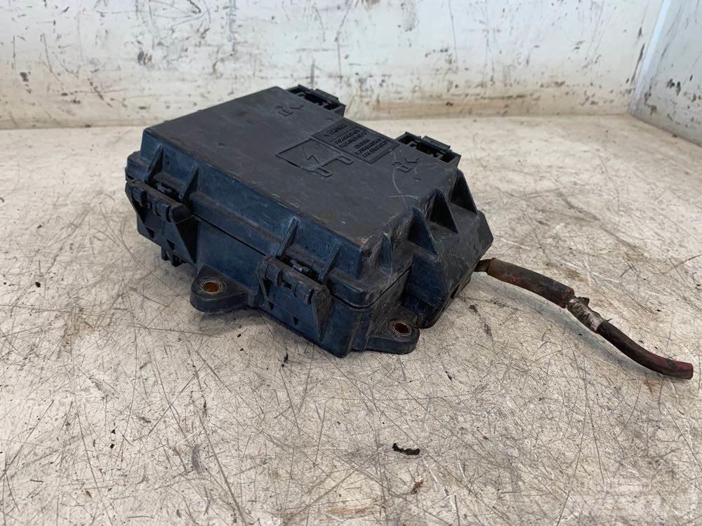 Volvo VNL Elektroonikaseadmed