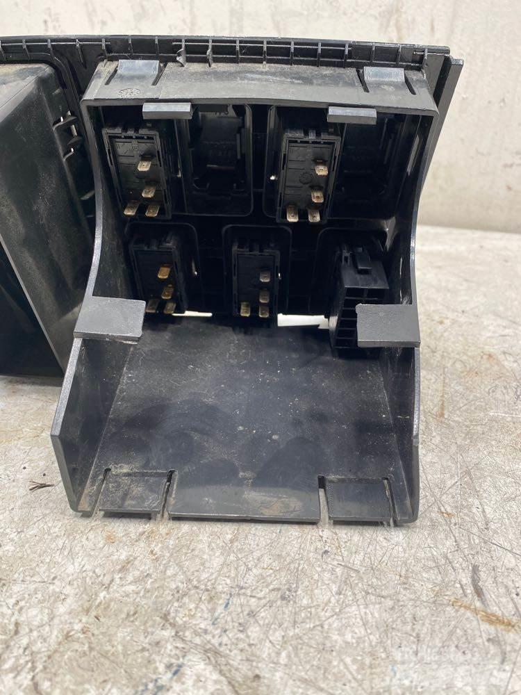 Volvo VNL Elektroonikaseadmed