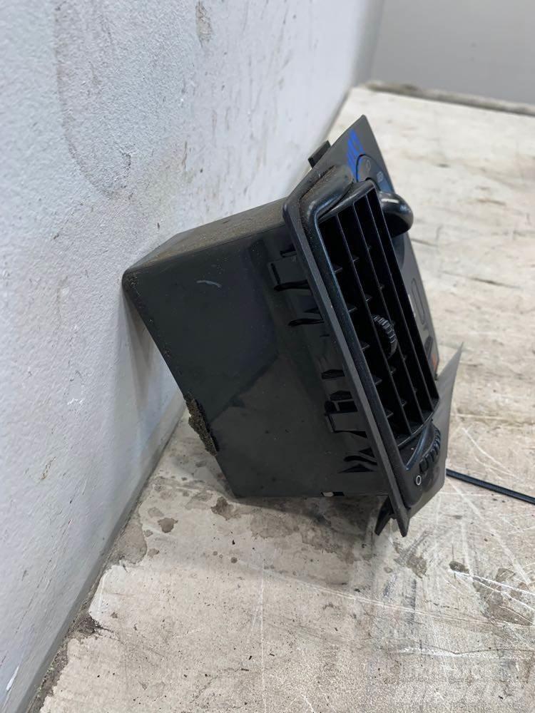 Volvo VNL Elektroonikaseadmed