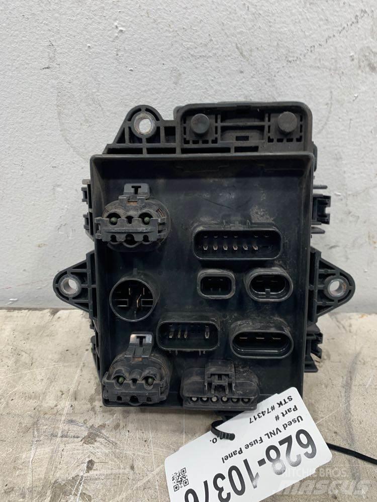 Volvo VNL Elektroonikaseadmed