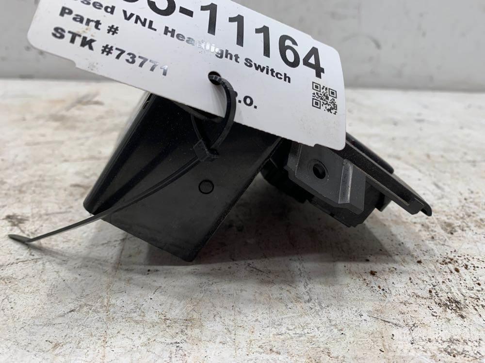 Volvo VNL Elektroonikaseadmed
