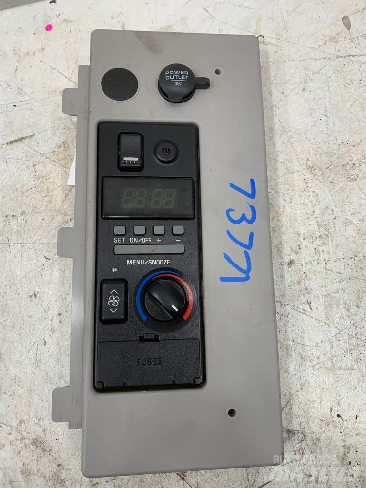 Volvo VNL Elektroonikaseadmed