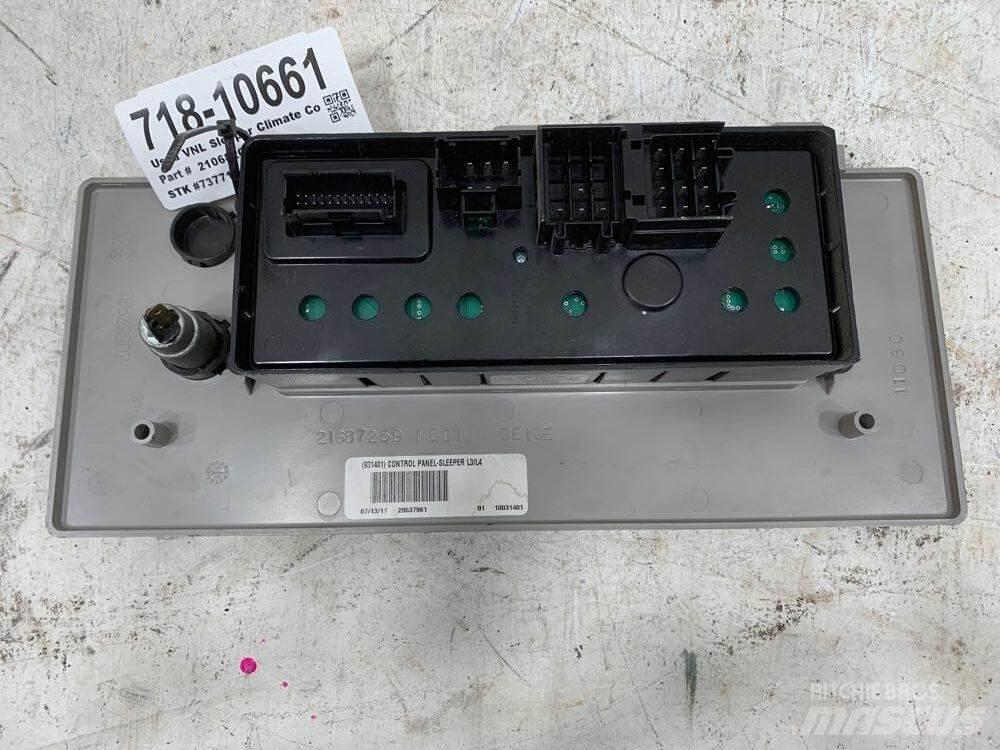 Volvo VNL Elektroonikaseadmed