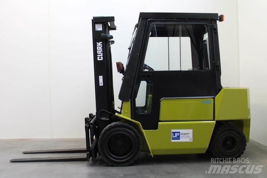 Clark DPM 30 Diiseltõstukid