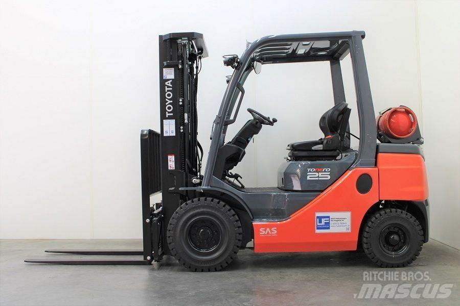 Toyota 02-8FGF25 Gaasitõstukid
