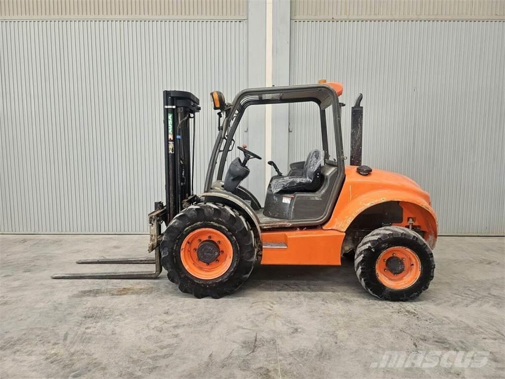 Ausa C250H Maastikutõstukid