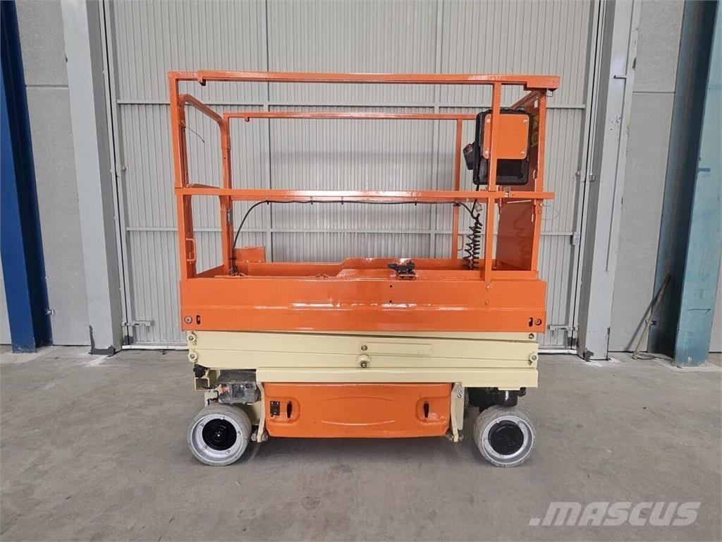 JLG 1930 ES Käärtõstukid