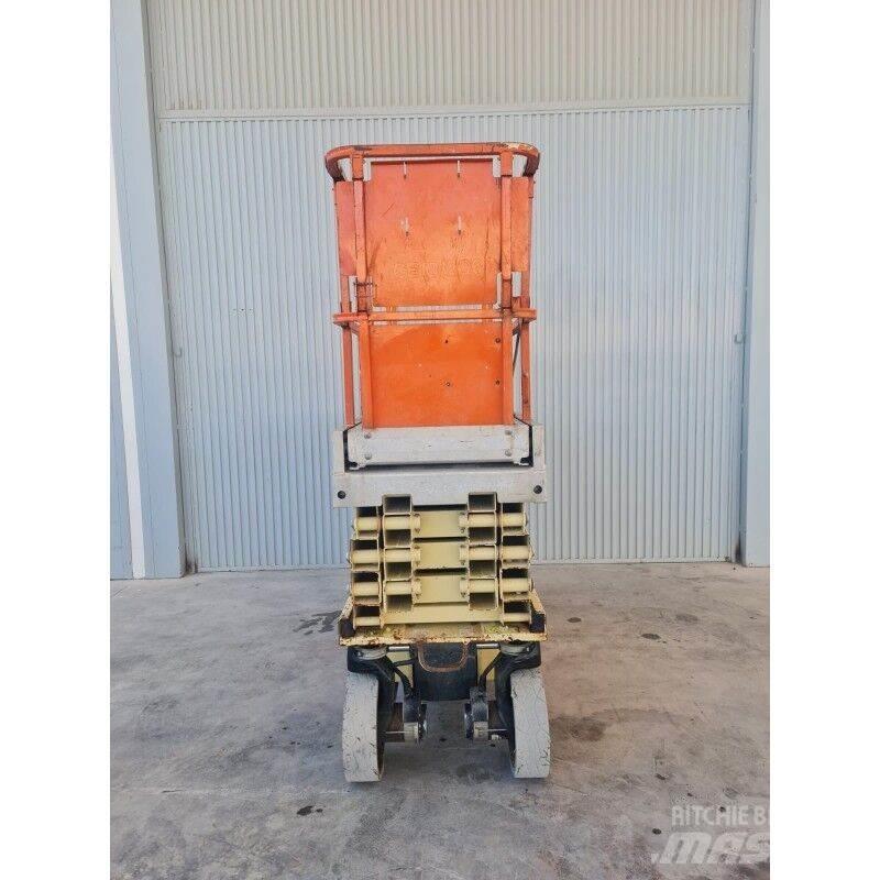 JLG 2630 ES Käärtõstukid