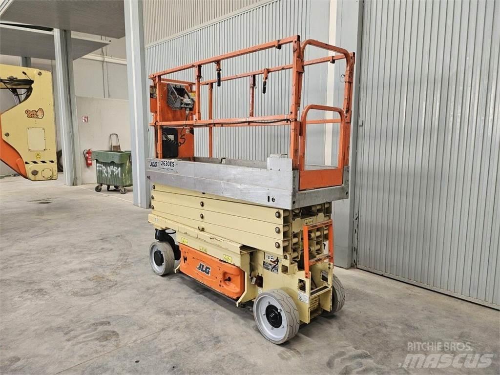 JLG 2630 ES Käärtõstukid