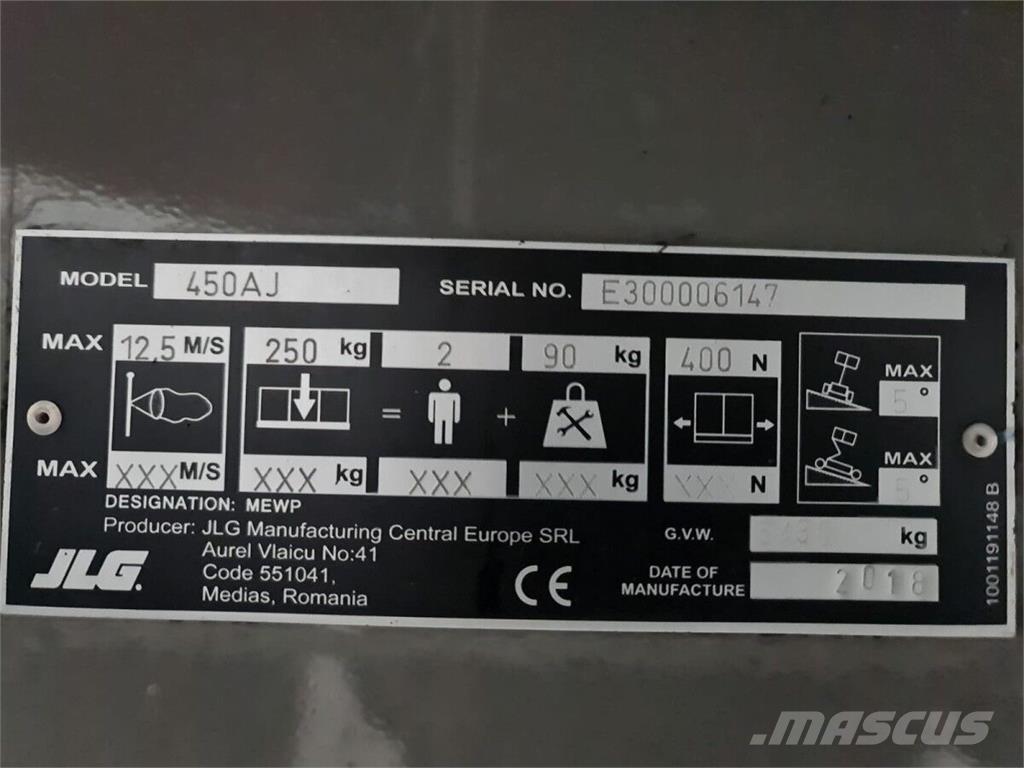 JLG 450AJ Iseliikuvad poomtõstukid