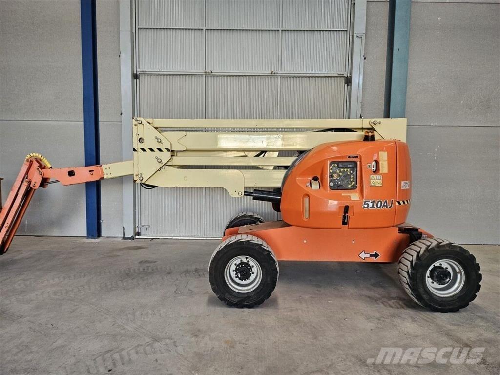 JLG 510AJ Iseliikuvad poomtõstukid