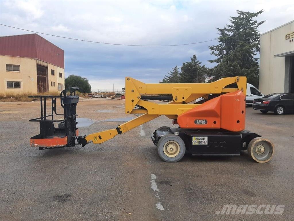 JLG E400AN Iseliikuvad poomtõstukid