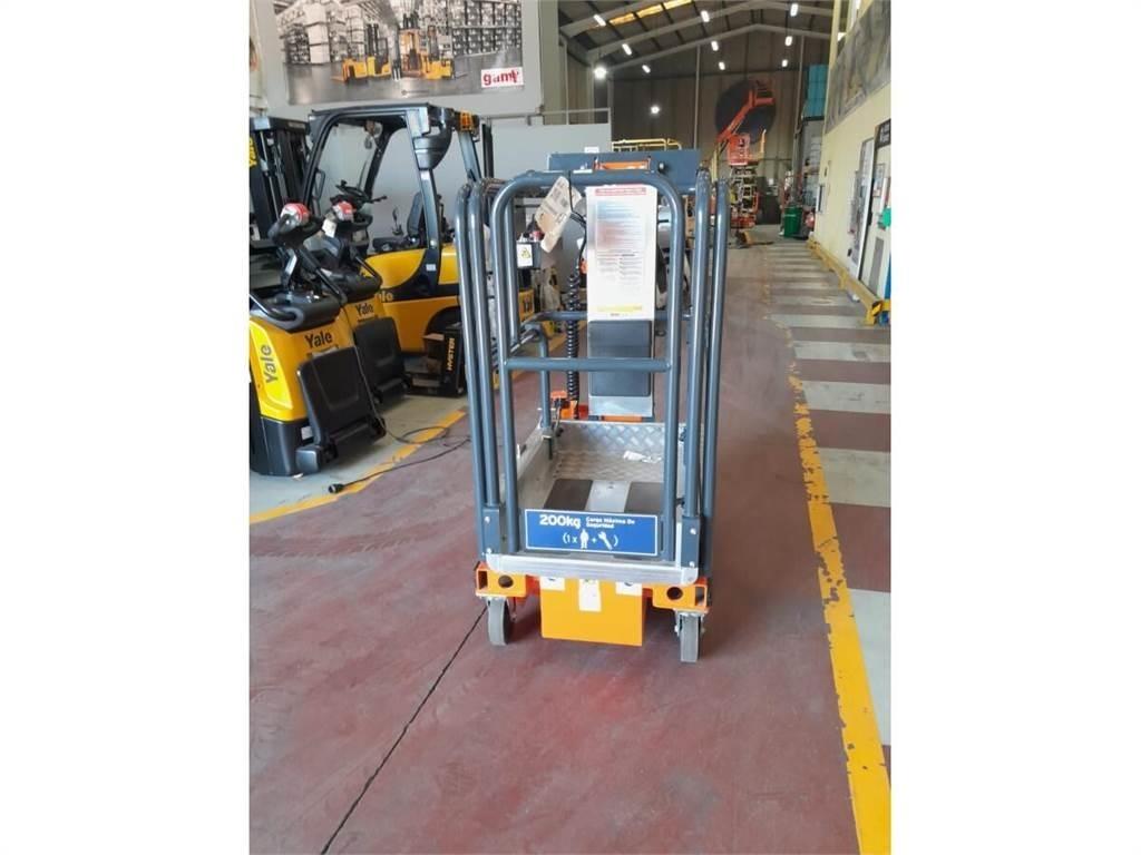 JLG NANO SP Vertikaalsed mast tõstukid