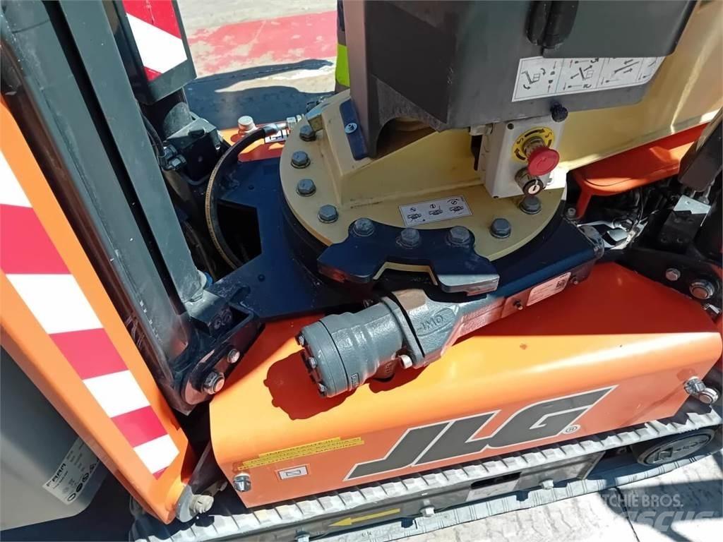 JLG X14J Iseliikuvad poomtõstukid