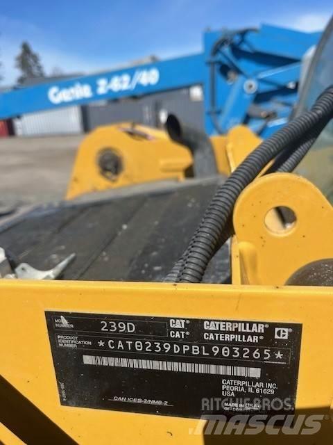 CAT 239D Sadulveokid