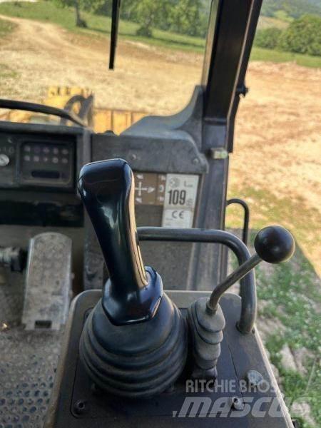 CAT 953C Roomiklaadurid