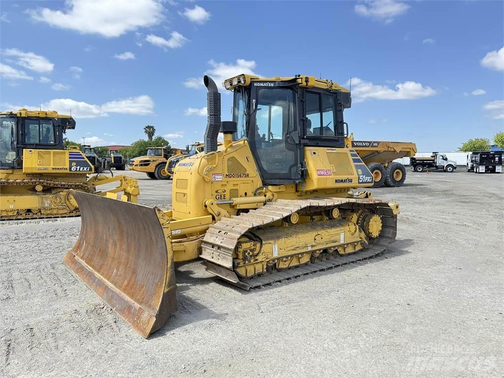 Komatsu D51PXi-24 Buldooserid