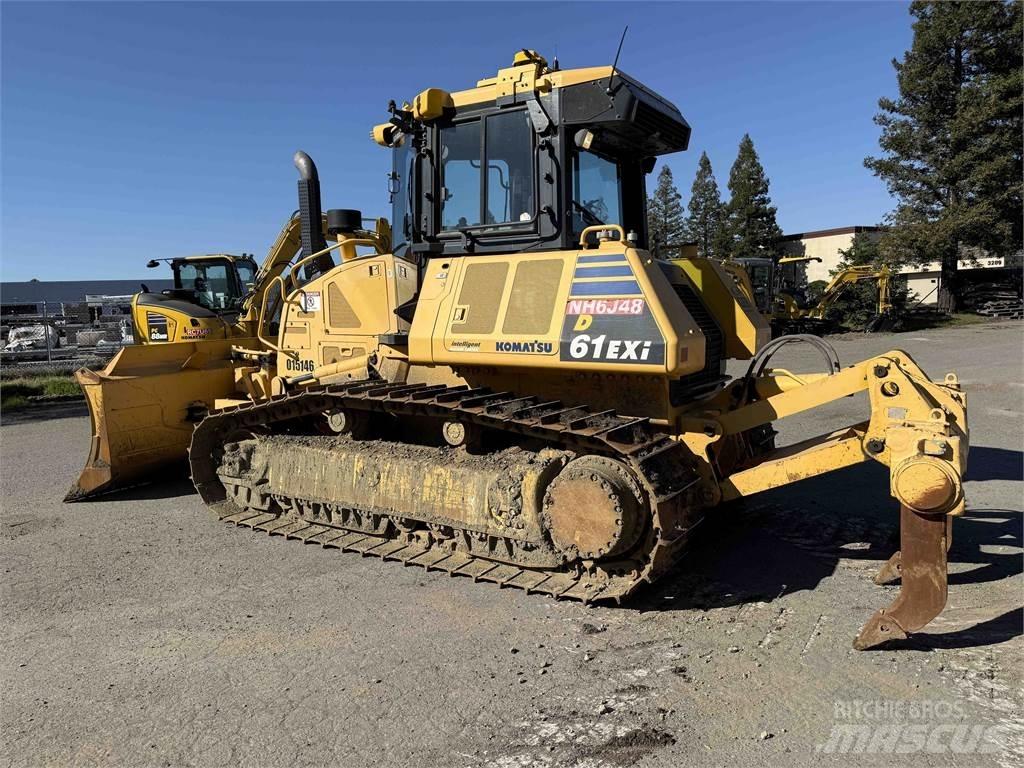 Komatsu D61EXi-24 Buldooserid