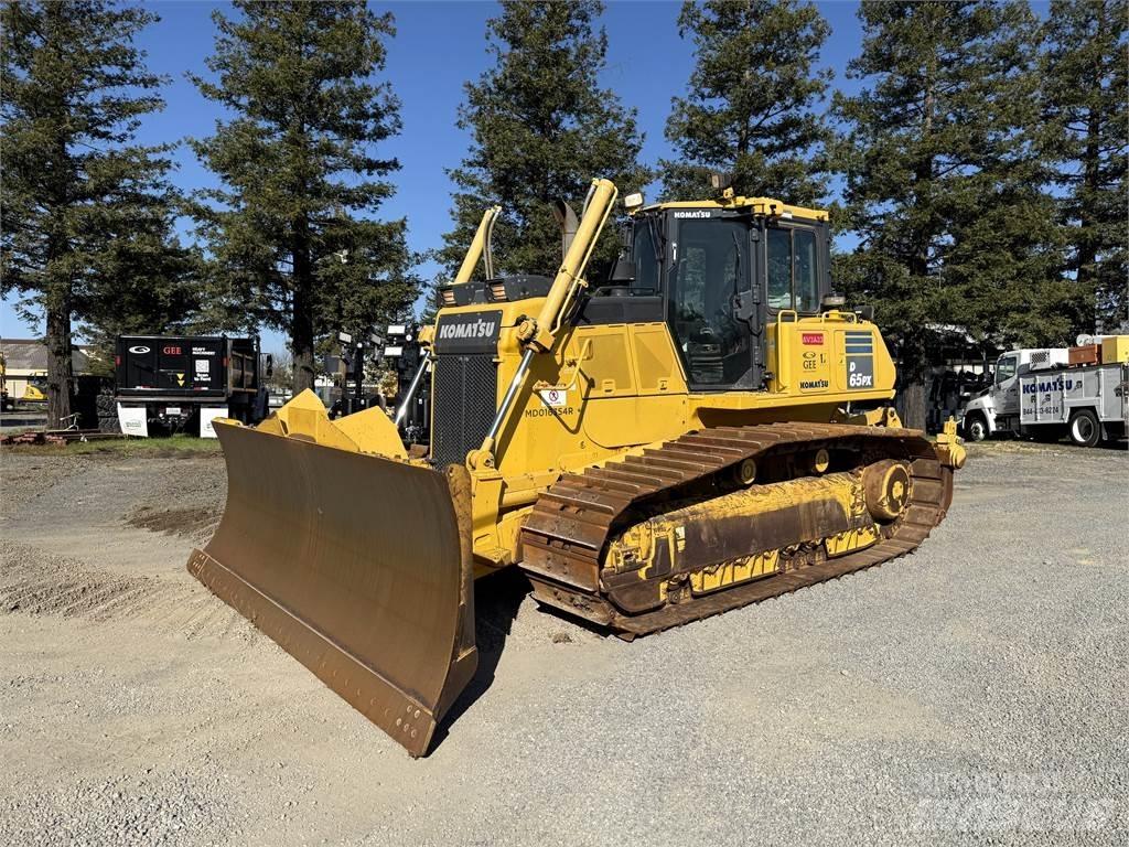 Komatsu D65PX-18 Buldooserid