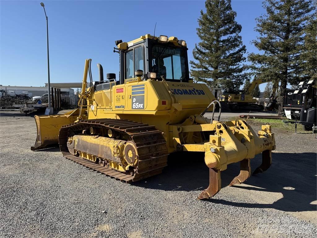 Komatsu D65PX-18 Buldooserid