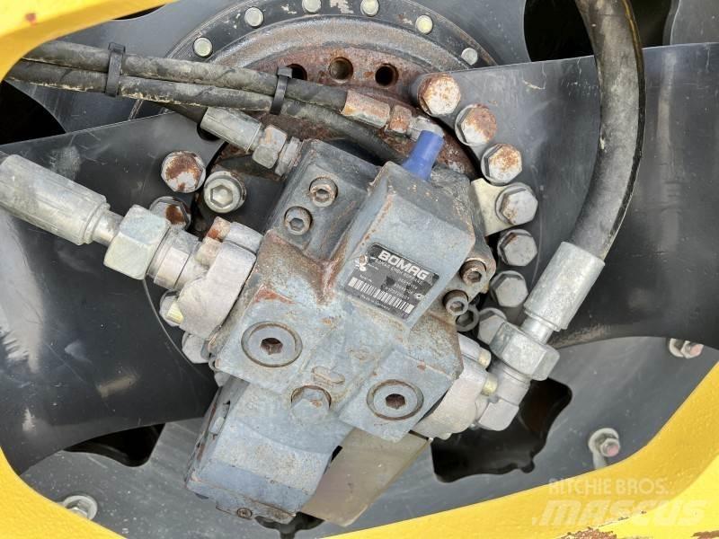 Bomag BW 213 PDH-5 Ühe trumliga rullid
