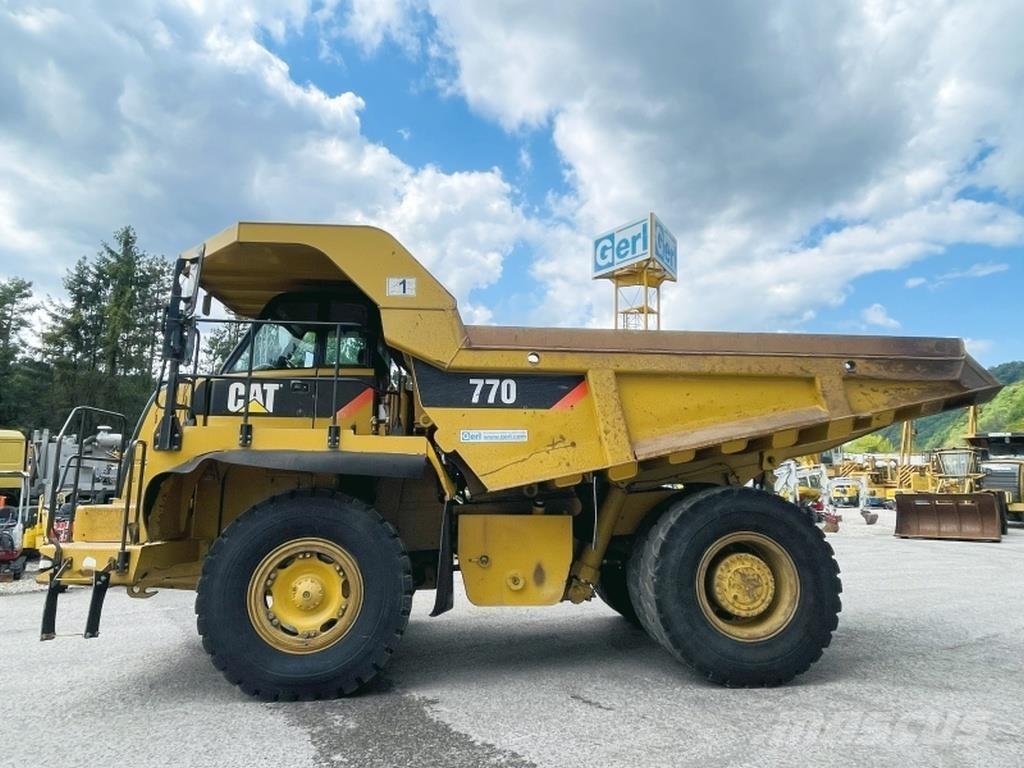 CAT 770 Liigendraamiga pinnaseveokid