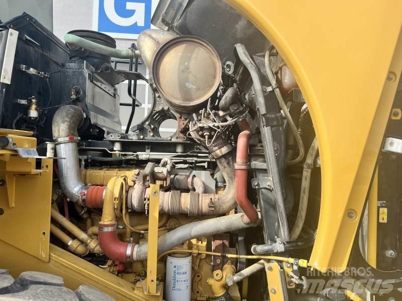CAT 966 K Rataslaadurid