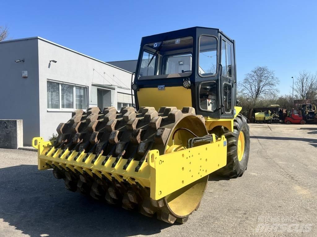 JCB Vibromax W 1402 PD Ühe trumliga rullid