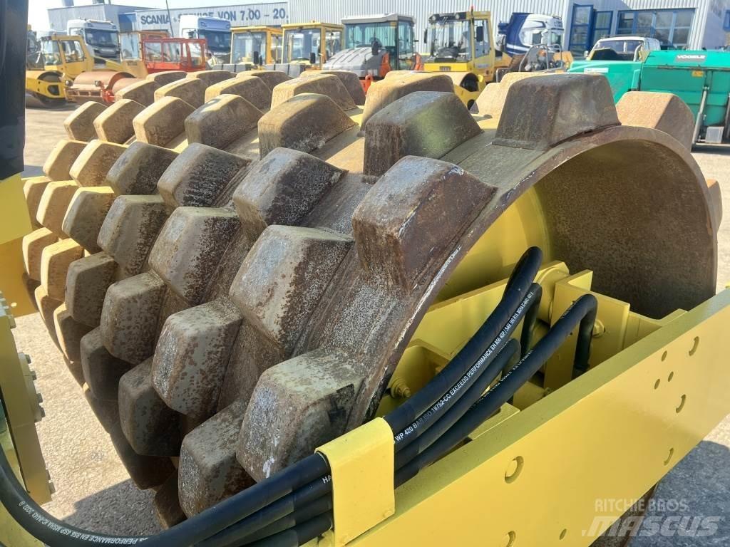 JCB Vibromax W 1402 PD Ühe trumliga rullid