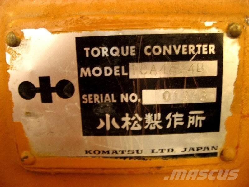 Komatsu HD325-3 Getriebe Muud osad