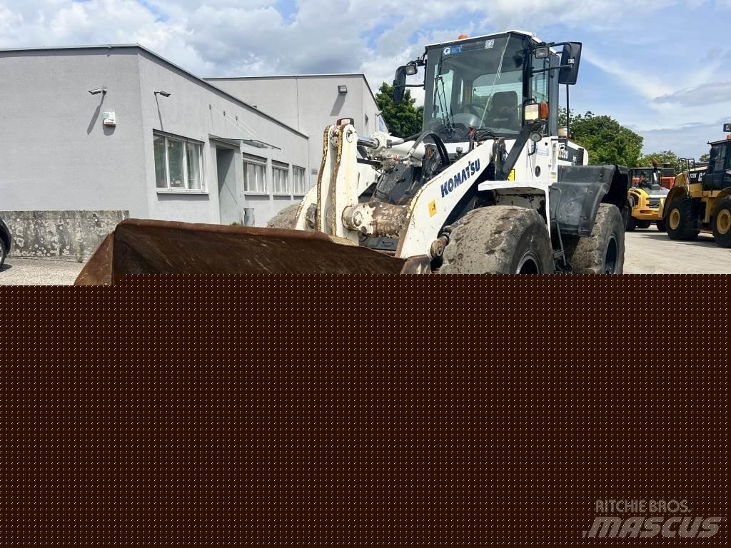 Komatsu WA 320-6 Rataslaadurid