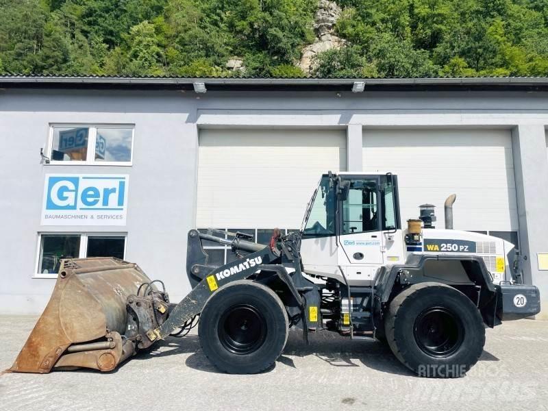 Komatsu WA250PZ-6 Rataslaadurid