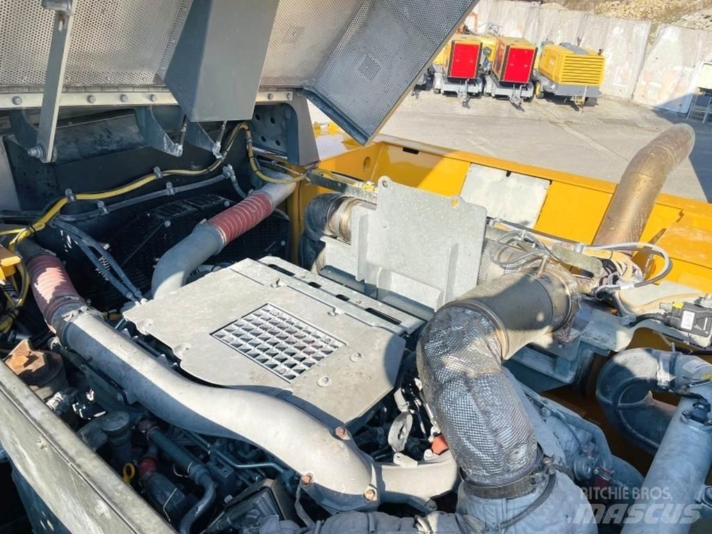 Liebherr R976 HD Roomikekskavaatorid