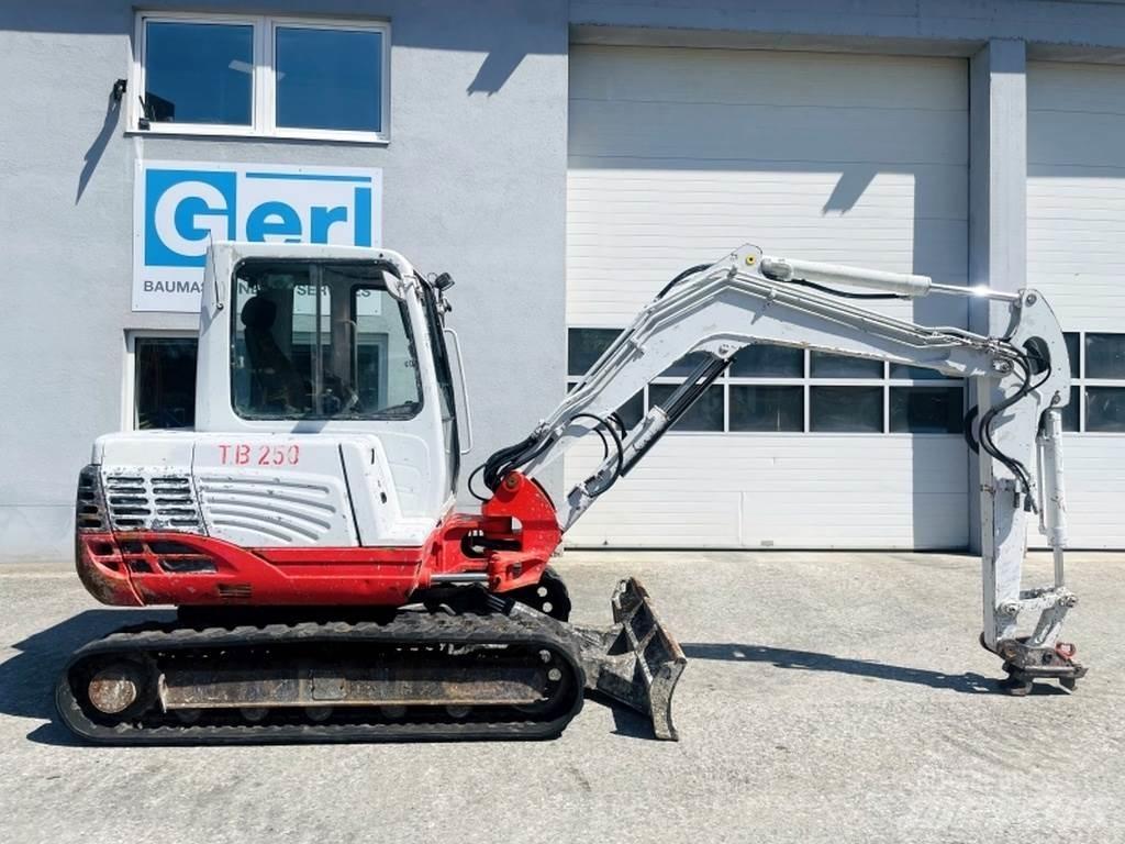 Takeuchi TB250 Miniekskavaatorid < 7 t