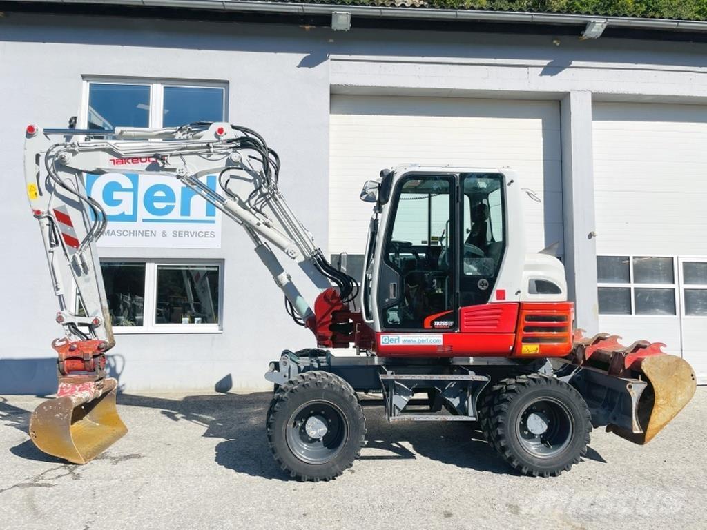 Takeuchi TB295W Ratasekskavaatorid